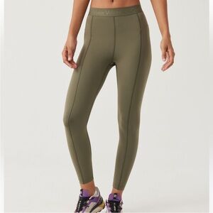 OUTDOOR VOICES Superform Bloom 7/8 Legging in Tea Tree | Size S (NWOT)